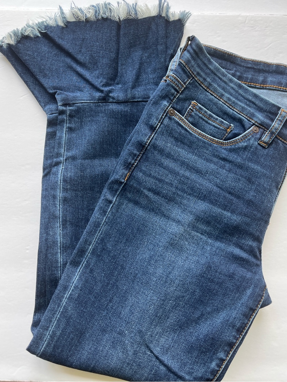 Blanknyc Jeans Fray Hem Bell Dark Wash Denim Size 28 Stretch NWT